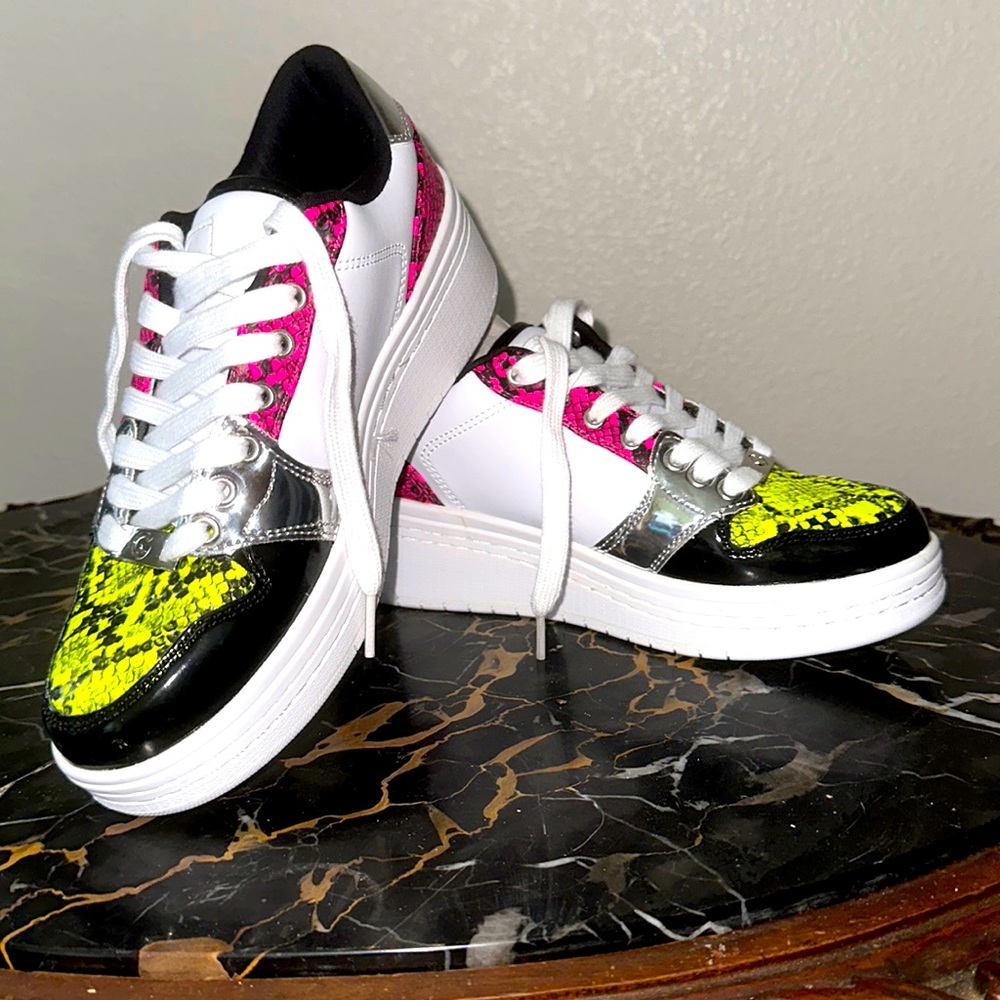 GUESS LA Women’s White/Neon Snakeskin 1/2" Platform Lace-Up Athletic Sneakers!